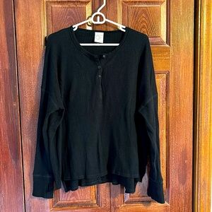 Aerie Offline Henley with thumb holes in black Large